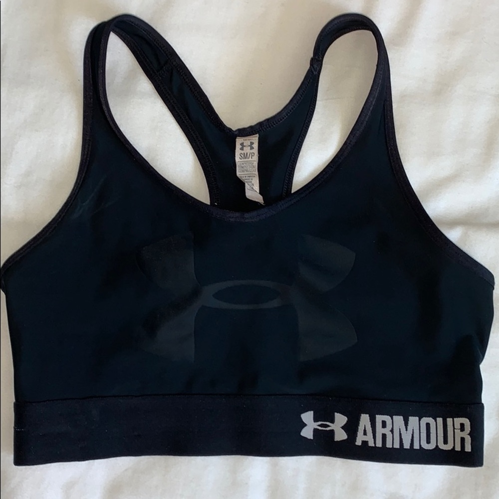 SOLD || Under armour black sports bra